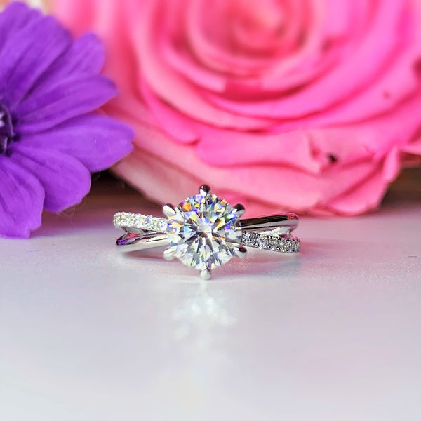 LGR022 - Side Stone Twist Engagement Diamond Ring [Setting Only]
