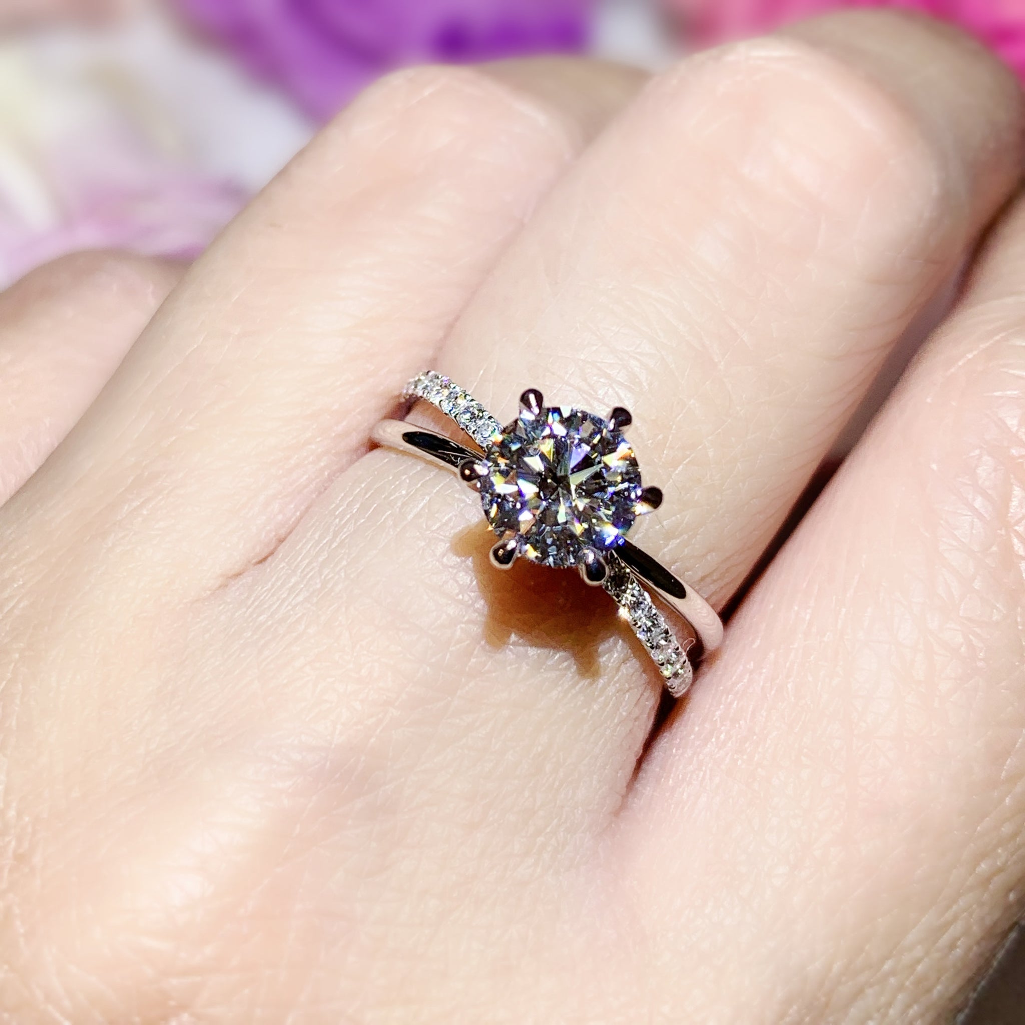 LGR022 - Side Stone Twist Engagement Diamond Ring [Setting Only]